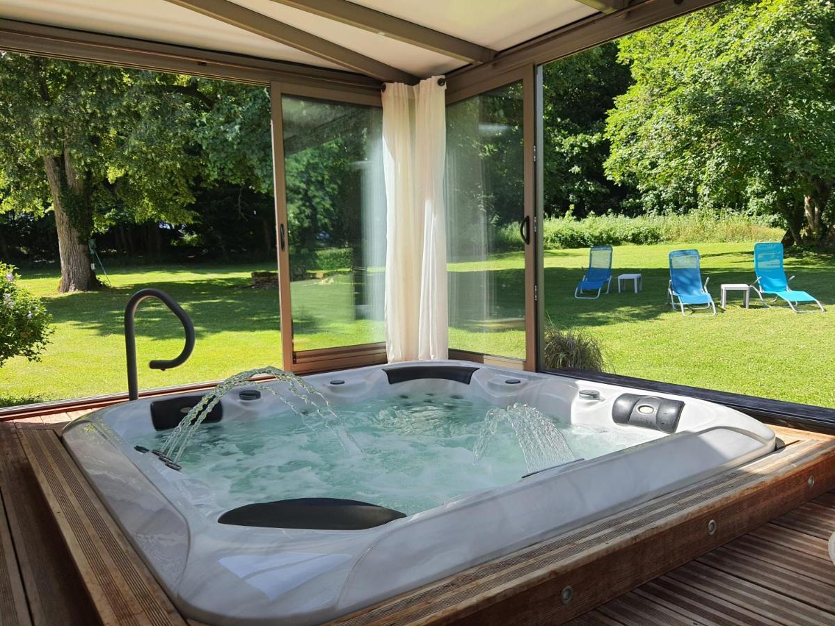 Les Mazeraies Maison D'Hotes Avec Spa Savonnières Exterior foto