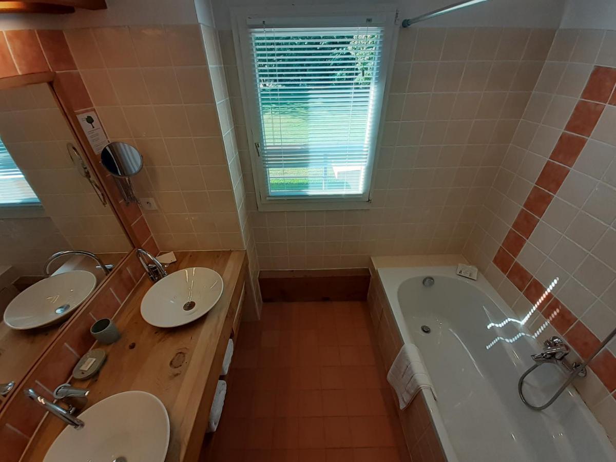 Les Mazeraies Maison D'Hotes Avec Spa Savonnières Exterior foto