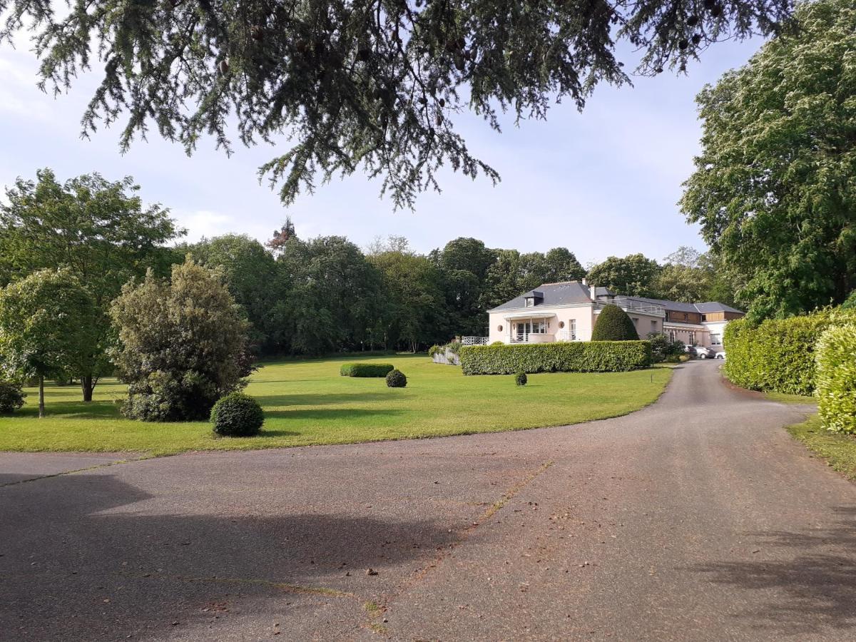 Les Mazeraies Maison D'Hotes Avec Spa Savonnières Exterior foto